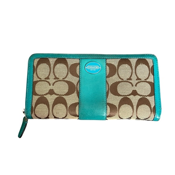 COACH Accordion Signature Wallet - Picture 1 of 14